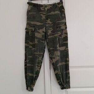 Camo Gargo Pants Sz S
